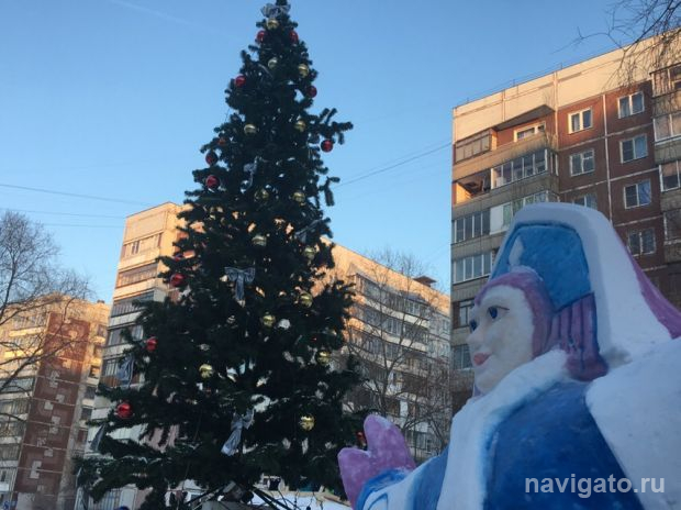 Сказочный снежный городок открыли на улице Демакова (обновлено)