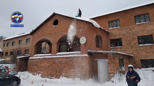 Спасатели пришли на помощь конно-спортивному клубу в Советском районе