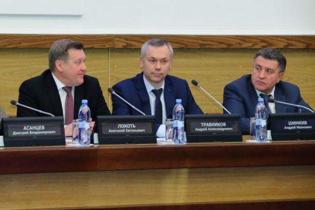 Губернатор и мэр поздравили новосибирское студенчество