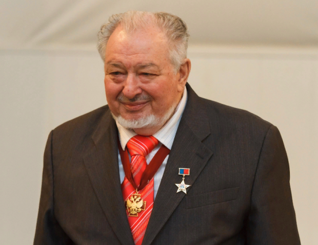Губернатор поздравил с 85-летним юбилеем академика РАН Алексея Конторовича