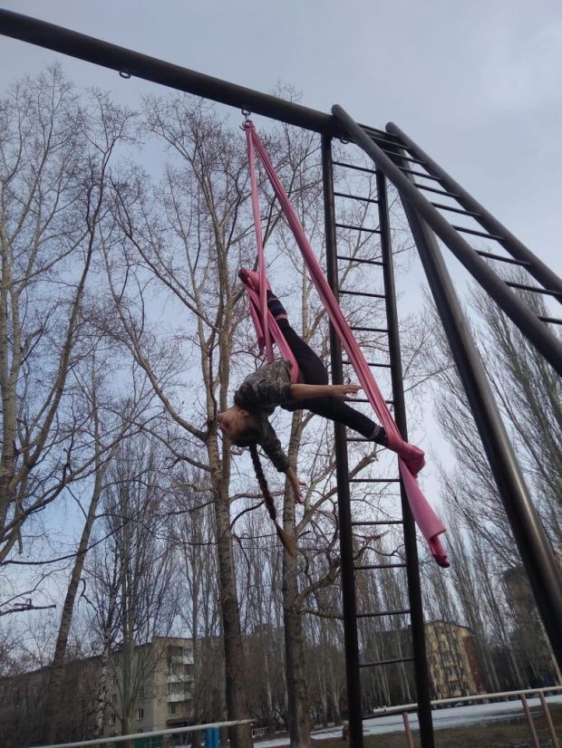 Звёздное выступление на школьном стадионе