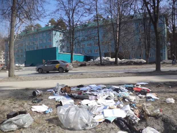 Стихийная свалка напротив «пятёрки»