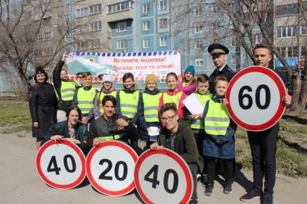 Госавтоинспекторы просят автомобилистов быть аккуратнее