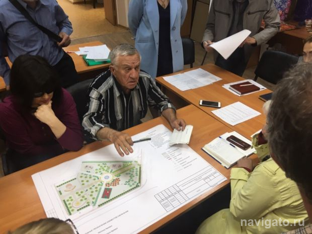 Сквер на Демакова: если продать бетонную площадку, можно обустроить Щ