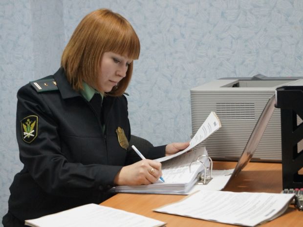 Более 6 миллиардов взыскали приставы с должников