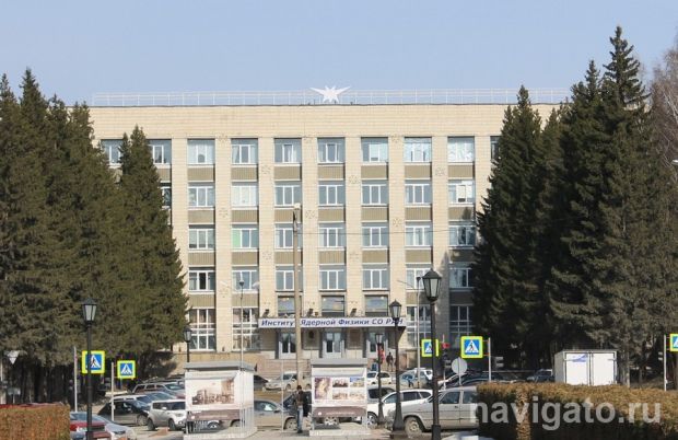 Кто в итоге возглавит проект по созданию мощного синхротрона?