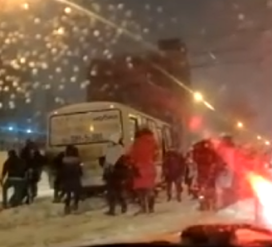 Мэрия просит новосибирцев временно отказаться от личного транспорта