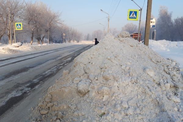 Прокуратура Советского района проверила сугробы в Академгородке