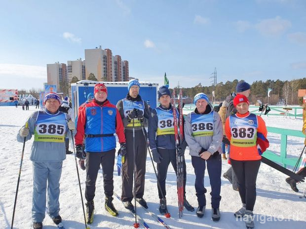 Команда администрации Советского района стала второй в лыжных гонках