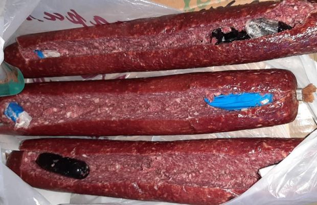 Девять телефонов в колбасе хотели передать в следственный изолятор