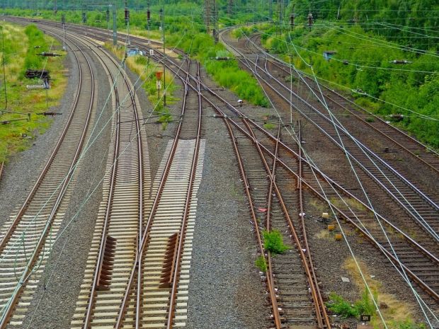Двое новосибирцев погибли на железной дороге