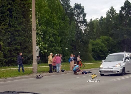На пешеходных переходах Новосибирска пострадали в авариях 299 человек