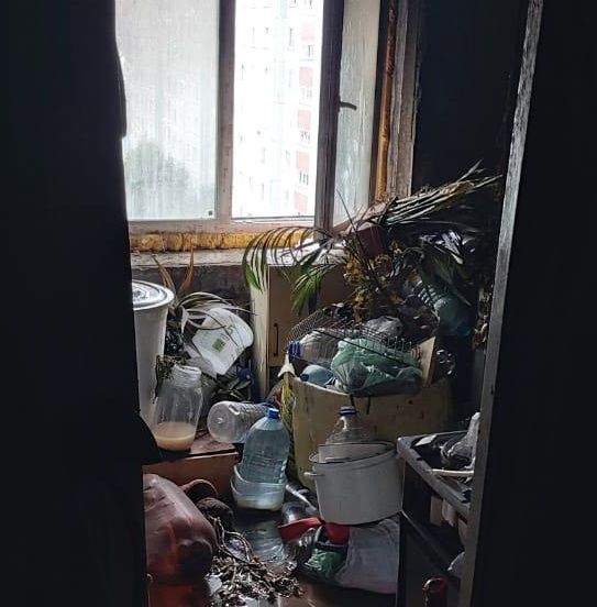 90 % тела обожжено: сибиряк пострадал во время пожара в захламленной квартире