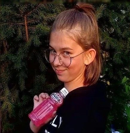Разыскивается 12-летняя девочка с желтым рюкзаком