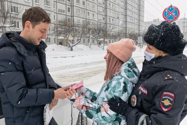 Ученики школы № 190 участвовали в акции «Спаси детские жизни»