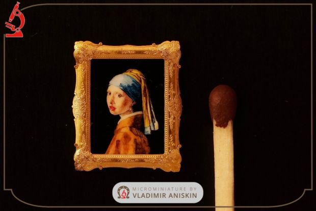 Микрокопии картин знаменитых художников делает мастер из Академгородка