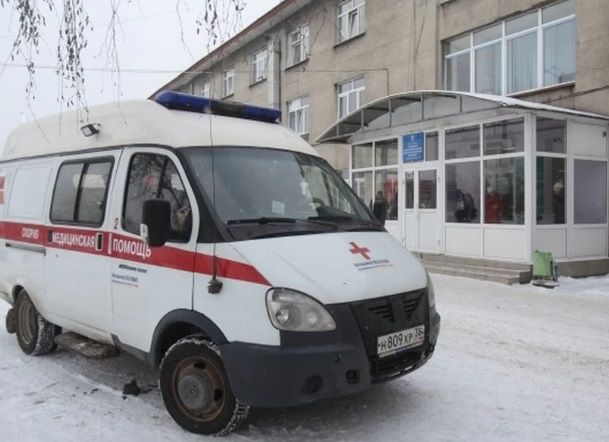 Шестилетний ребенок оказался в больнице якобы после падения с кровати