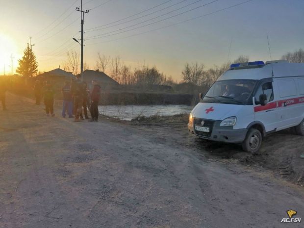 В городе Оби 6-летний мальчик упал в реку и пропал
