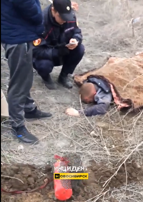 Иномарка вылетела с дороги в районе Нижней Ельцовки