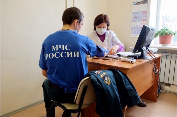 Участников Парада Победы начинают вакцинировать в регионе