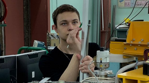 Ученик СУНЦ НГУ придумал механизм для упрощения работы ИЯФ СО РАН