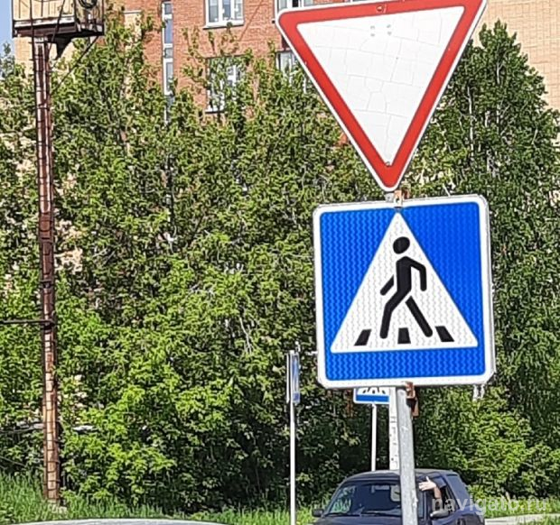 На улице Иванова меняют главную дорогу