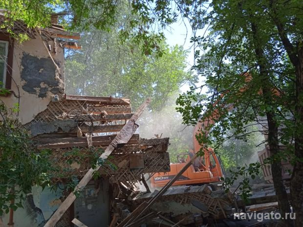 В микрорайоне Щ сносят старую поликлинику