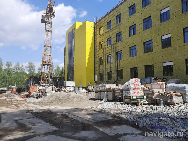Министр Иван Шмидт проконтролировал строительство 3-й гимназии
