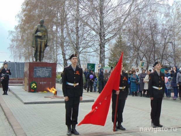6-метровый памятник реставрируют в микрорайоне ОбьГЭС