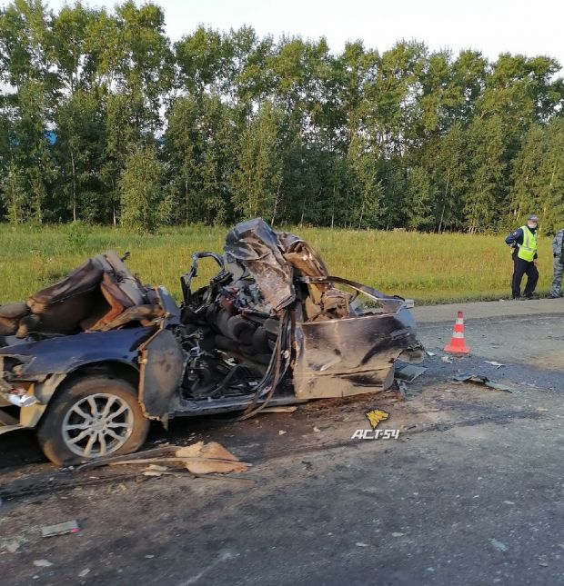 Четверо мужчин погибли в ночном ДТП на трассе под Новосибирском