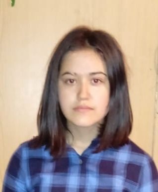 В Новосибирске пропала 15-летняя девочка с серебристым рюкзаком
