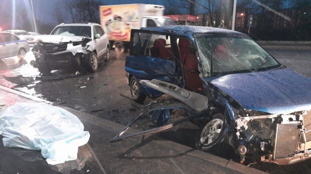 68-летний водитель погиб в столкновении трёх автомобилей