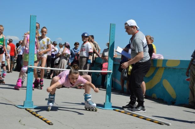 85-летний роллер показал пример ЗОЖ молодежи ОбьГЭС