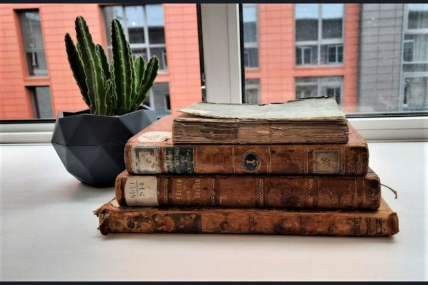 В рамках нацпроекта «Культура» оцифровано 60 уникальных книг из фондов облбиблиотеки