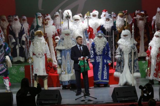 Первый Всероссийский съезд Дедов Морозов открылся в Новосибирске