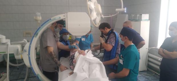 Врачи из ЦКБ помогли пациентке с камнем в желчном протоке