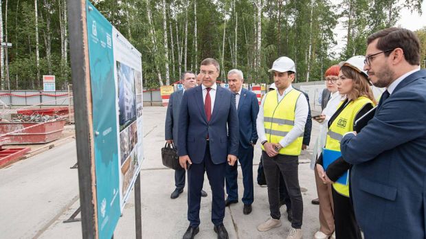Министр Валерий Фальков побывал на стройплощадке кампуса НГУ