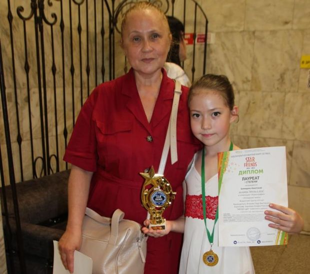 10-летняя танцовщица покорила жюри романтичным номером про лето