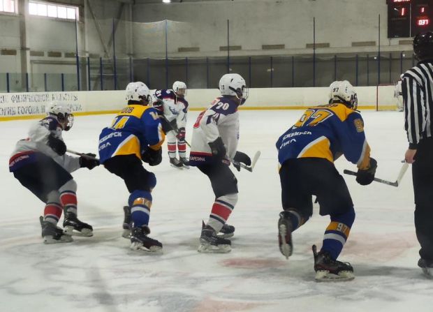 Хоккеисты «Энергии» продолжают участие в Первенстве СФО по хоккею