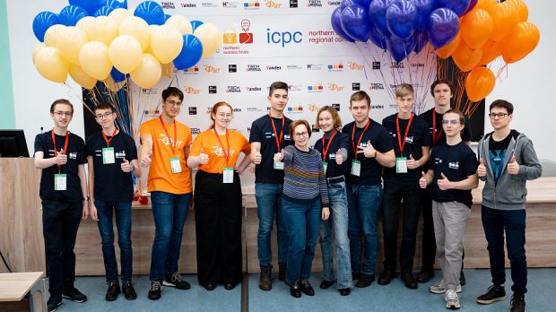 Две команды НГУ взяли призовые места чемпионата мира по программированию