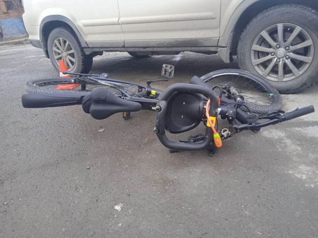 Велосипедиста с сыном сбили в Первомайском районе