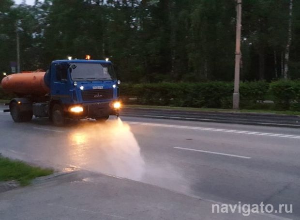 В две смены идет ремонт и уборка территорий в Советском районе