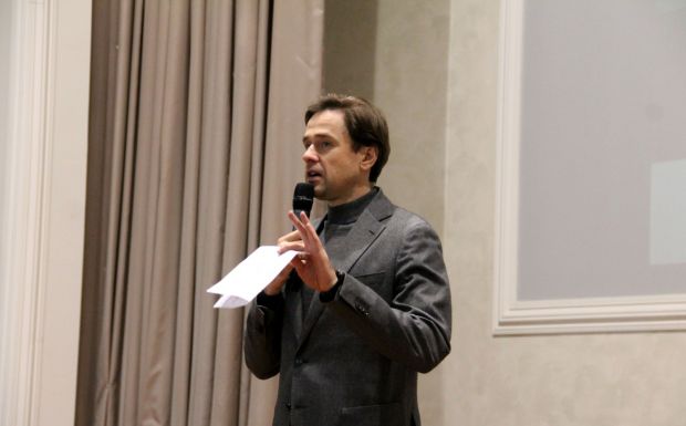 Проекту «20 встреч с интересными людьми» помогает Александр Аксёненко