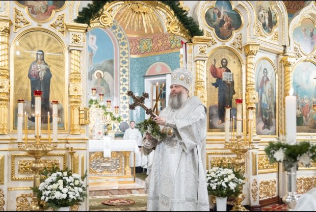 Митрополит Никодим поздравил с Рождеством Христовым