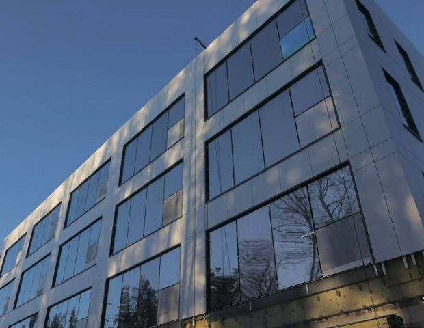 В здании Института медицины НГУ монтируют систему отопления