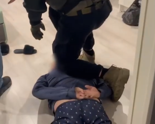 Двух дропперов задержали в Новосибирске