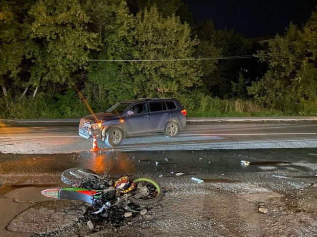 Подростка доставили в больницу после ДТП на ОбьГЭС