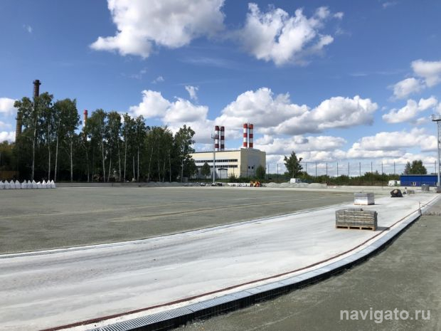 Футбольное поле на ОбьГЭС сдадут в октябре (видео)
