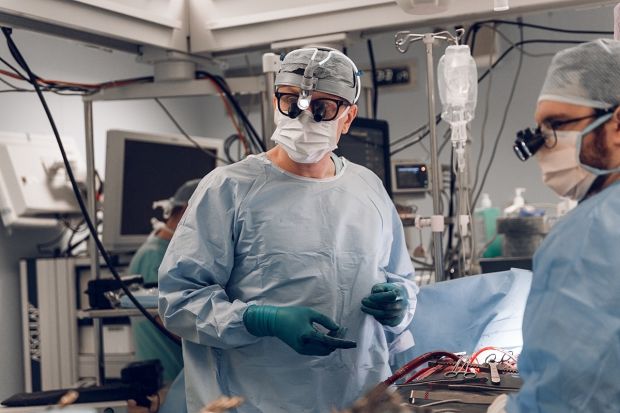 Врачи Центра Мешалкина спасали ребенка из Киргизии