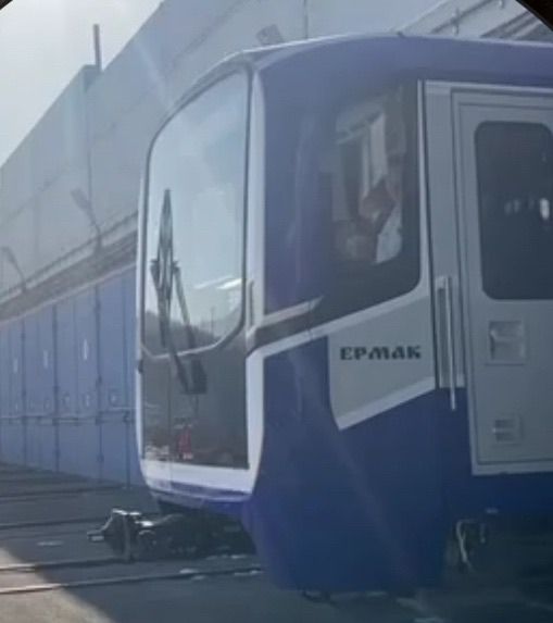 Новый поезд «Ермак» вышел на линию метрополитена